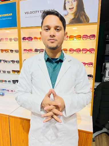 Optometrist Naeem - Founder